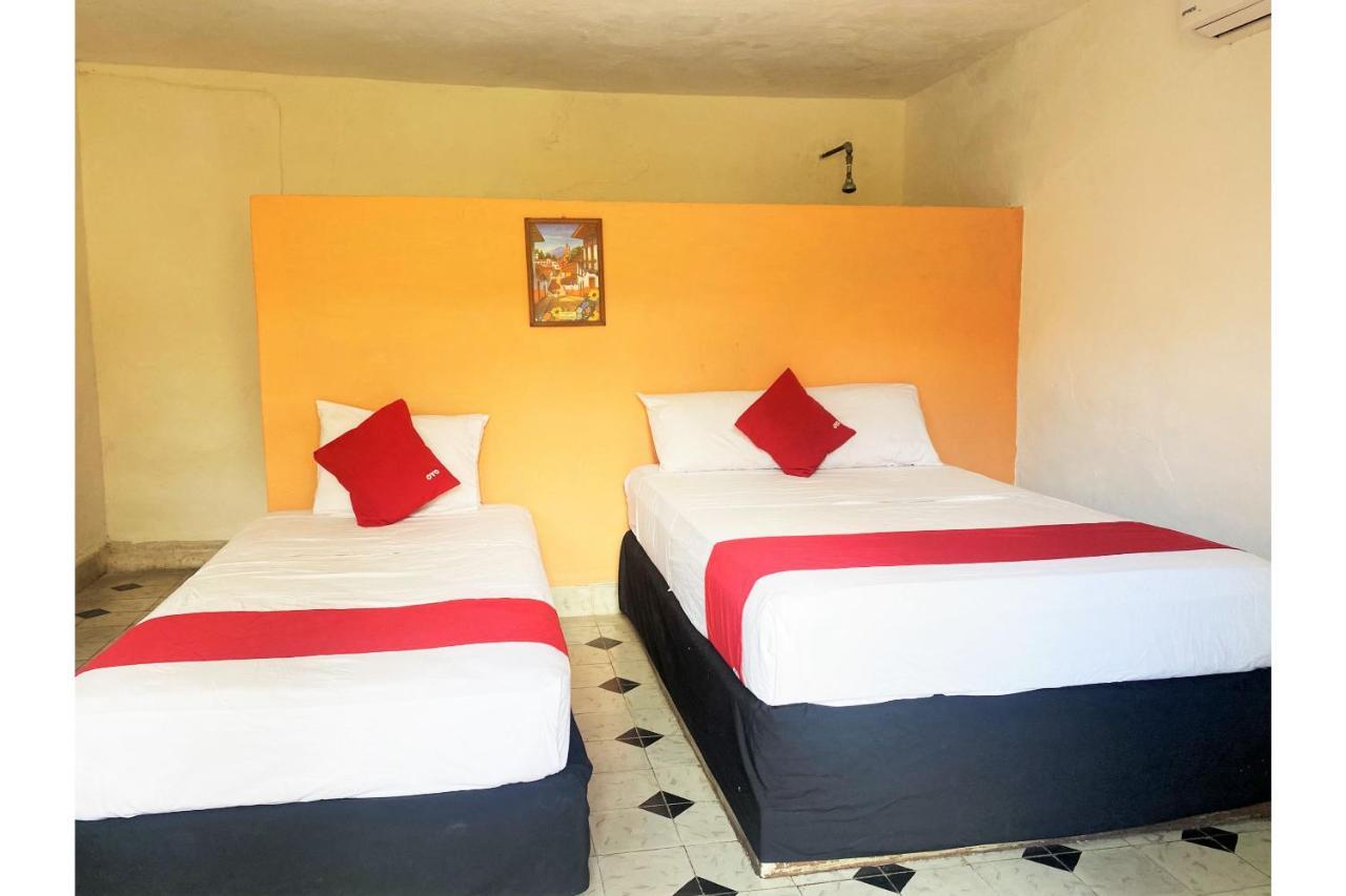 OYO Posada Espinosa Mérida Exterior foto