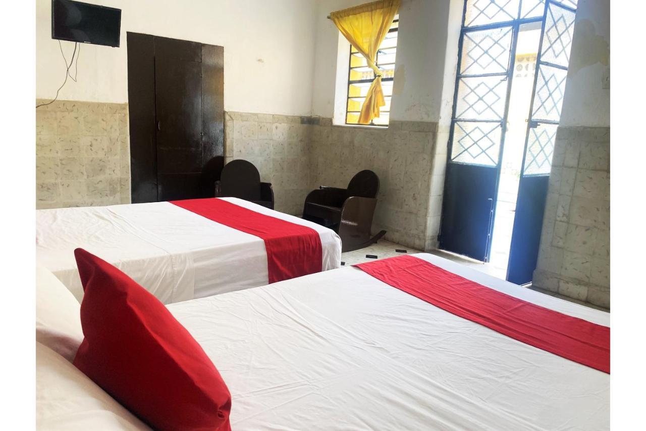 OYO Posada Espinosa Mérida Exterior foto